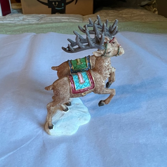 Holiday Reindeer for holiday village - Picture 5 of 6